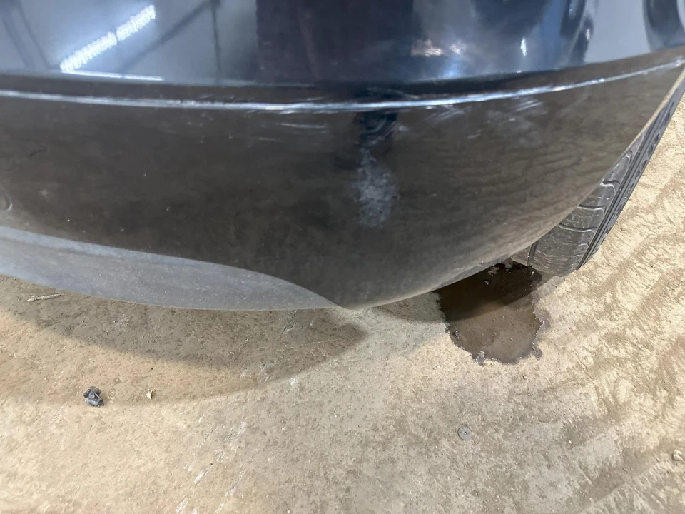 Used Rear Bumper Assembly Rear fits: 2008 Audi TT w/o park assist Rear Grade C - Image 4 of 4