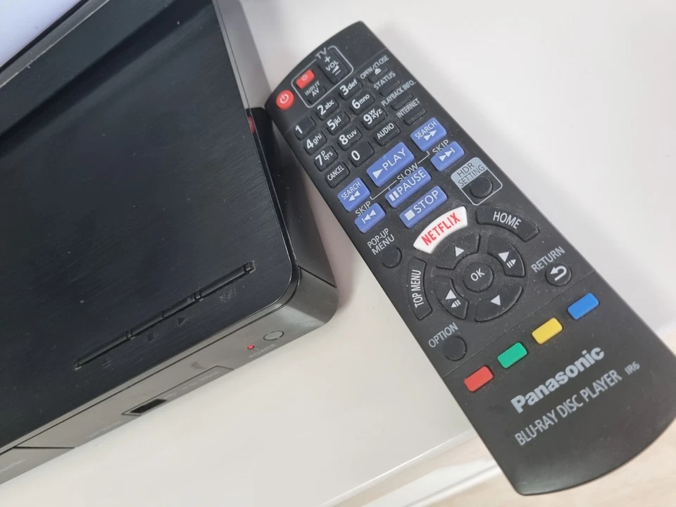 Panasonic DMP-BDT184 | 3D Blu-ray Player | 4K Upscaling | High-End + Remote USB  - Bild 4 von 4