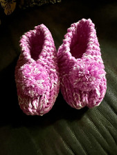 NEW HANDMADE KNITTED GIRLS SLIPPERS - PINK AND WHITE