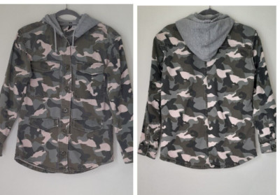 H&M Divided Size XS Camo Hooded Long Sleeve with Pockets Women's Jacket Size 2