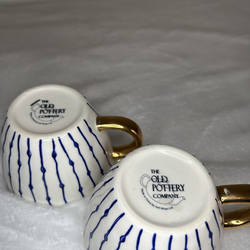 Set of 2 The Old Pottery Company Hand Crafted Hand Painted Gold Handle Just Mugs - Picture 2 of 7