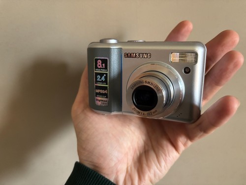 Very Popular Camera, Working,Digital Camera, Samsung DIGIMAX S800 ,+ sd card - Picture 3 of 15