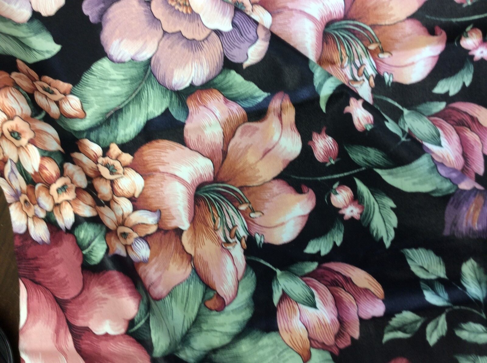 THE HYDE PARK SCREEN COLLECTION SCOTCHGUARD FLORALS 56 INCH WIDE 2/3 YARD