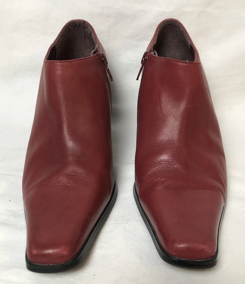 Reaction Kenneth Cole Pump Womens Sz 7 Red Genuine Leather Zip Closure 3” Heels - Image 2 of 4