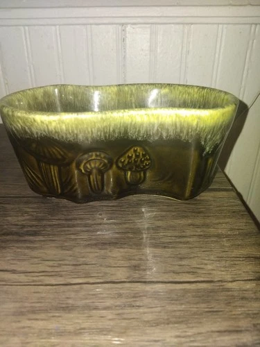 Vintage Hull Pottery USA Green Mushroom Planter