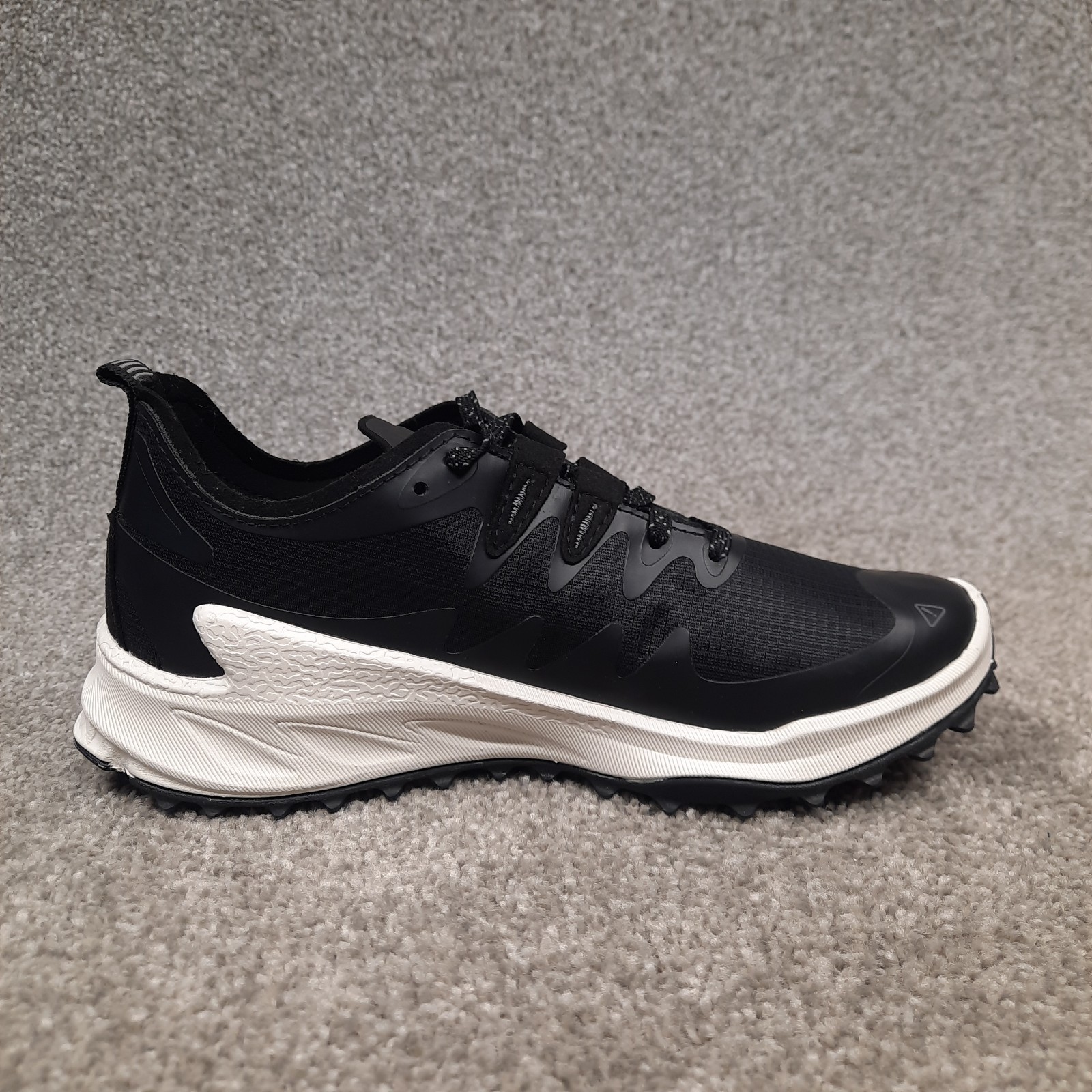 Scarpe da corsa Keen Zionic Speed Trail sneaker donna taglia 9 nere stringate basse