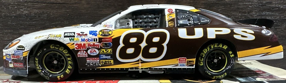 Dale Jarrett #88 2004 UPS Bud Shootout Win Ford 1/24 acción NASCAR diecast Foto 2 de 4