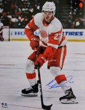 Michael Rasmussen Signed Detroit Red Wings 8.5x11 Photo
