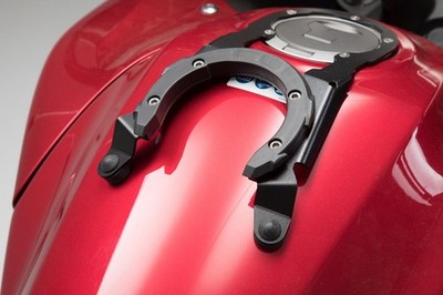 SW-Motech EVO Tankring Schwarz passt für Honda VFR800X Crossrunner(15-)