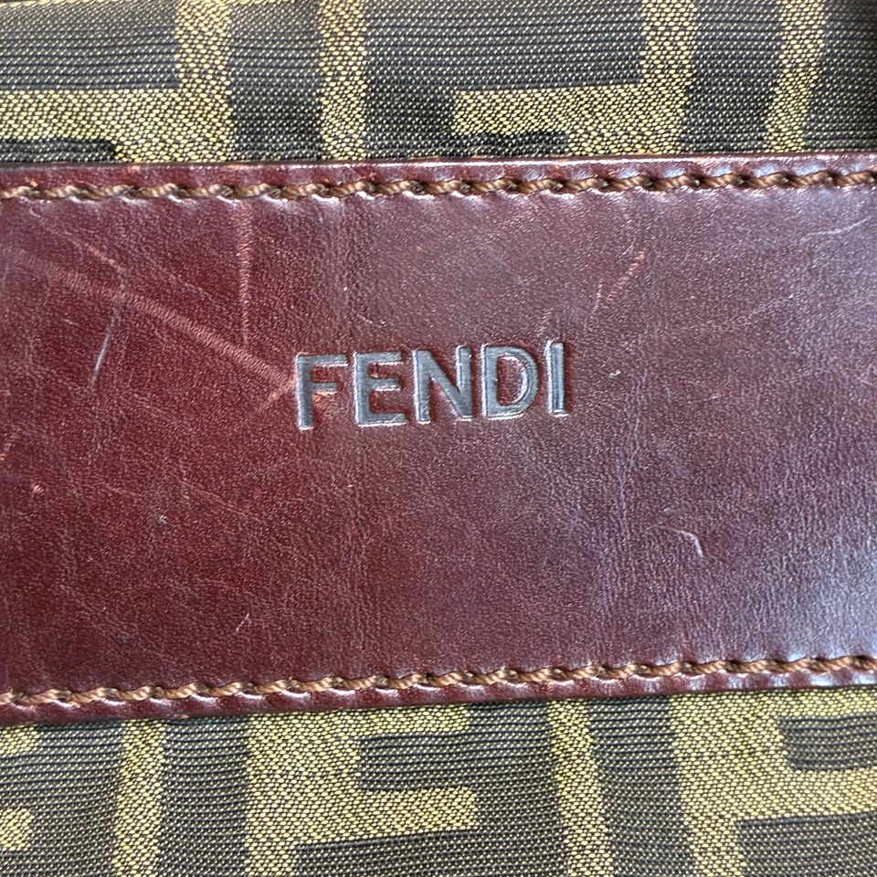 Auténtico bolso de mano FENDI Zucca pequeño de lona de nailon Foto 2 de 4