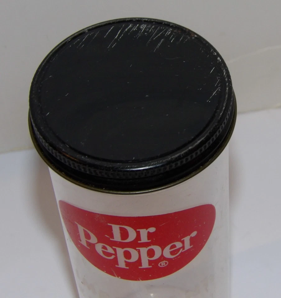 VTG 1960s DR PEPPER GRADUATED PLASTIC VIAL WITH LID! DALLAS,TX FOUNTAIN DIVISION - Изображение 2 из 4