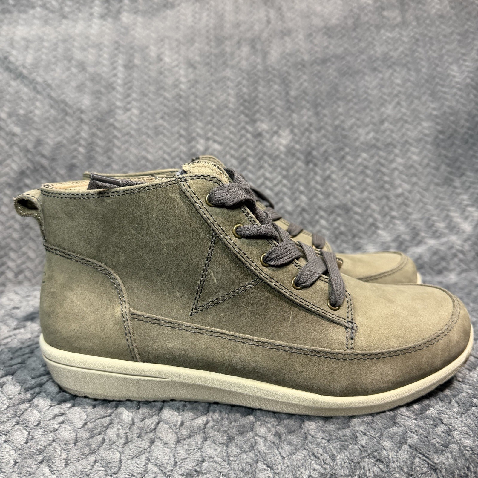 Vionic Shawna Ankle Boots Sneakers Shoes Olive Green Suede Side Zip Womens Sz 7