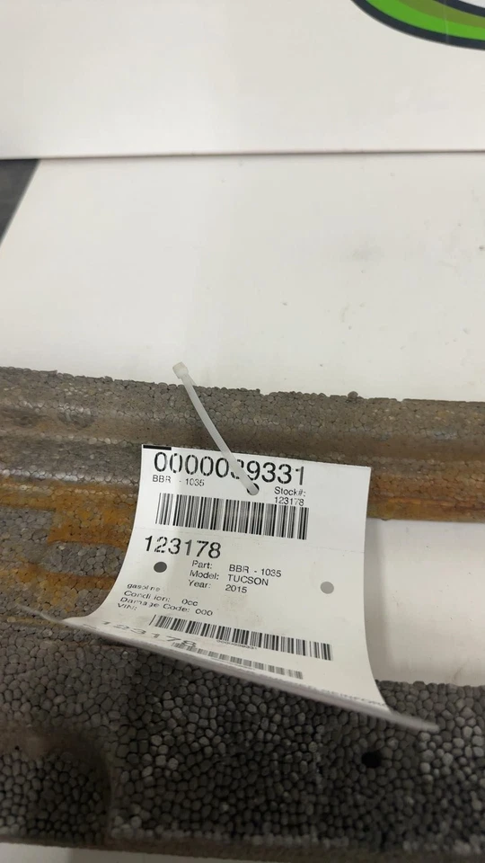 Espuma de refuerzo para parachoques trasero Hyundai Tucson 2010-15 Foto 4 de 4