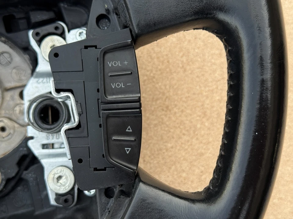 2002-2005 Volkswagen PASSAT Driver Steering Wheel w/ Audio & Cruise Control OEM - Image 4 of 4