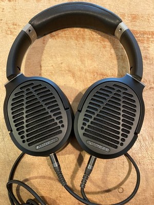 Audeze LCD-1 Over the Ear Wired Headphones Tested.