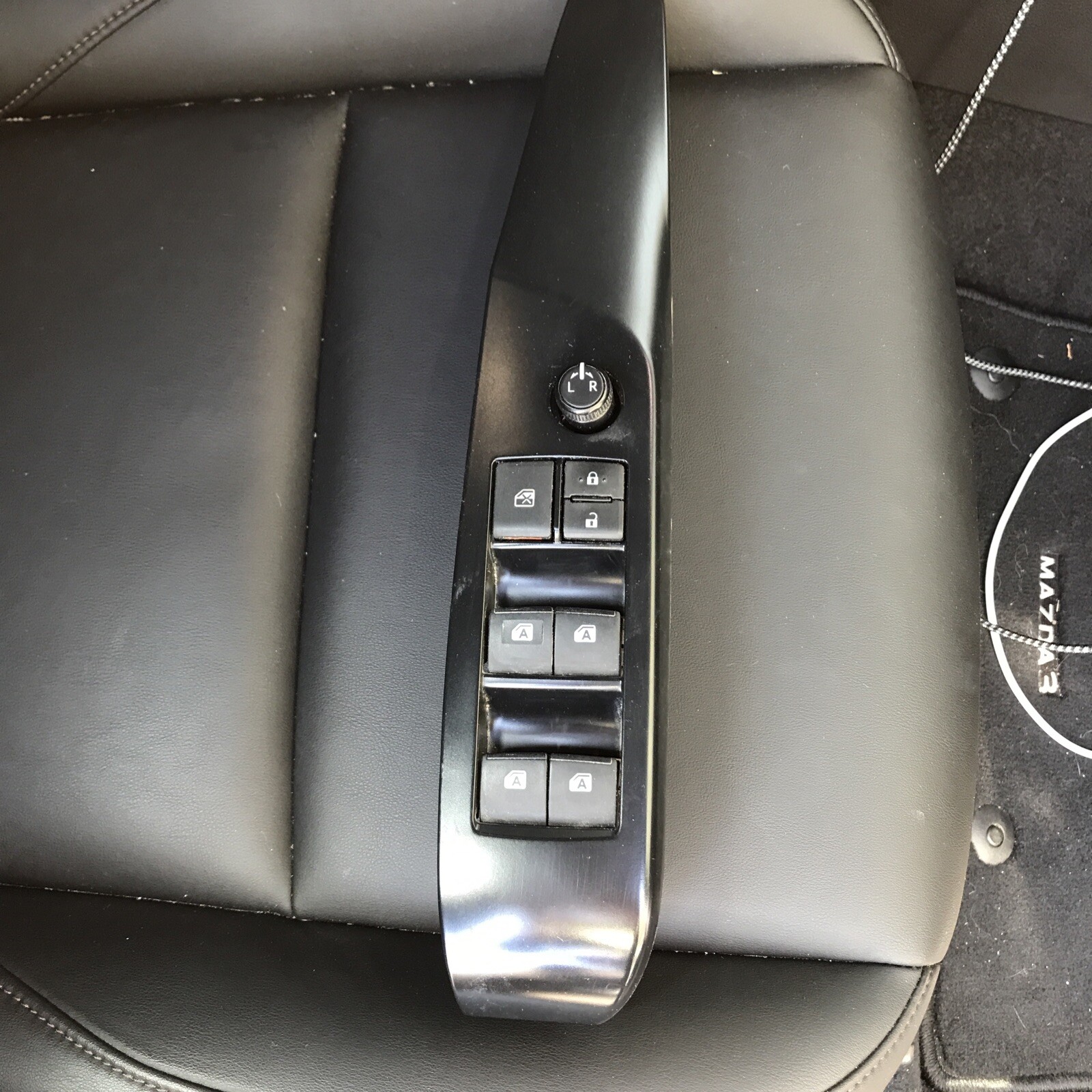 2018 Toyota Camry Driver Side Front Door Window Lock Mirror Switch Untested