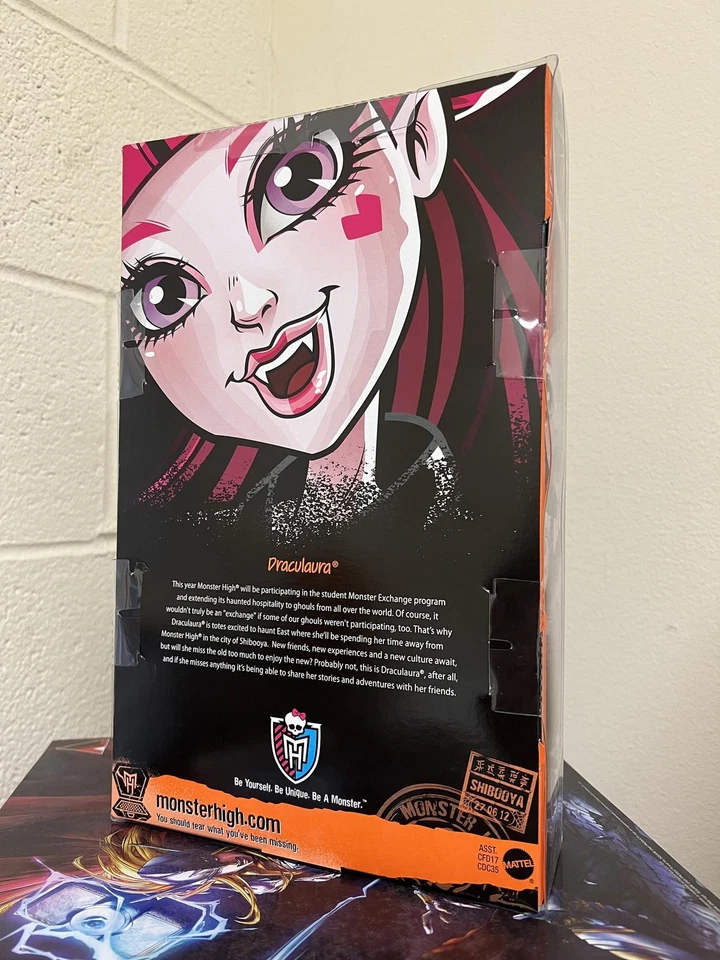 Кукла Monster High Monster Exchange Program DRACULAURA - Изображение 3 из 4