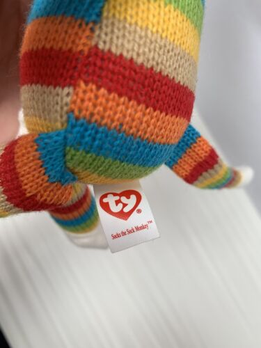 Socks the Sock Monkey Rainbow TY Beanie Baby Geburtstag 11. Mai 2011 Neu mit Etikett - Bild 8 von 11