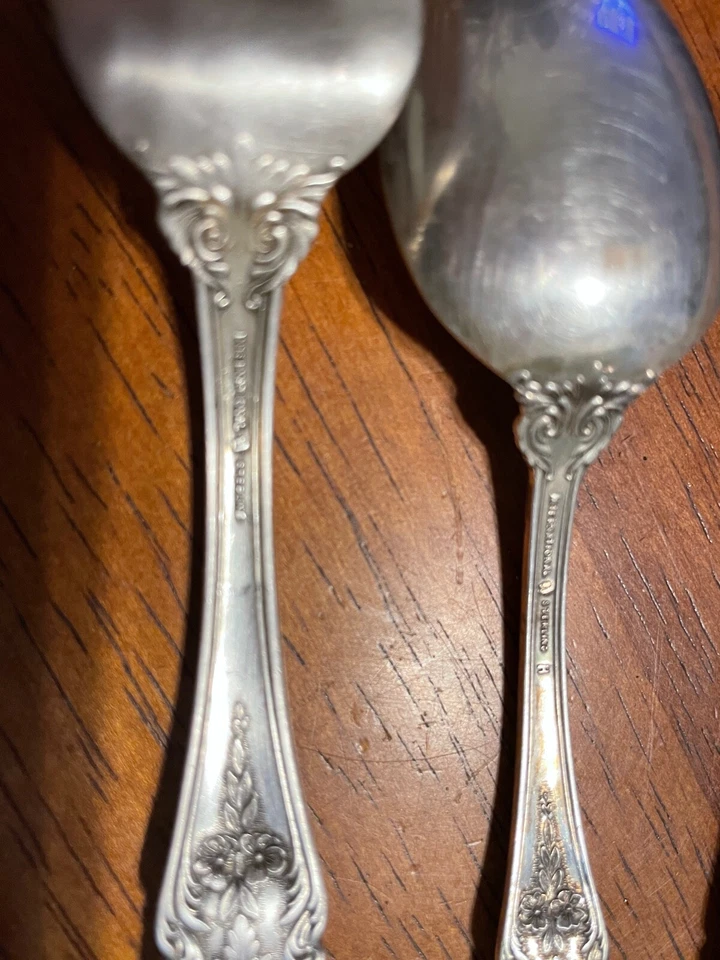 Ajuste de 4 piezas de plata de ley Richelieu by International Foto 2 de 4