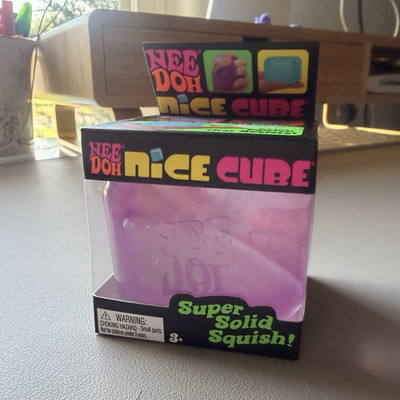 NeeDoh Nice Cube Super Solid Squish Purple   NEW & SEALED