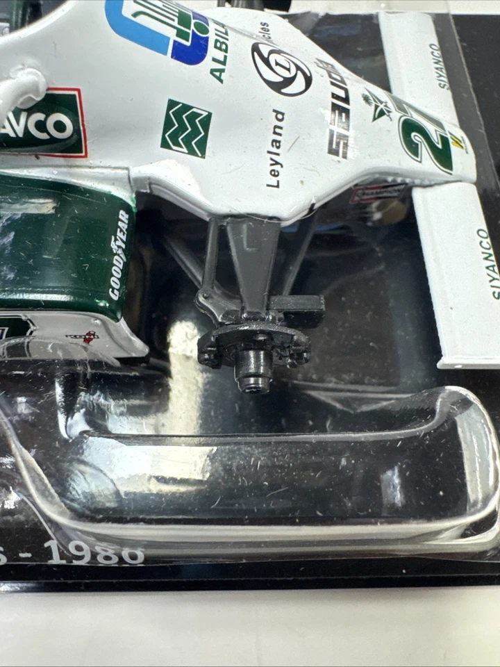 WILLIAMS FW07B Jones World Champion 1980 para reparación o piezas 1:43 sin neumáticos delanteros Foto 3 de 4