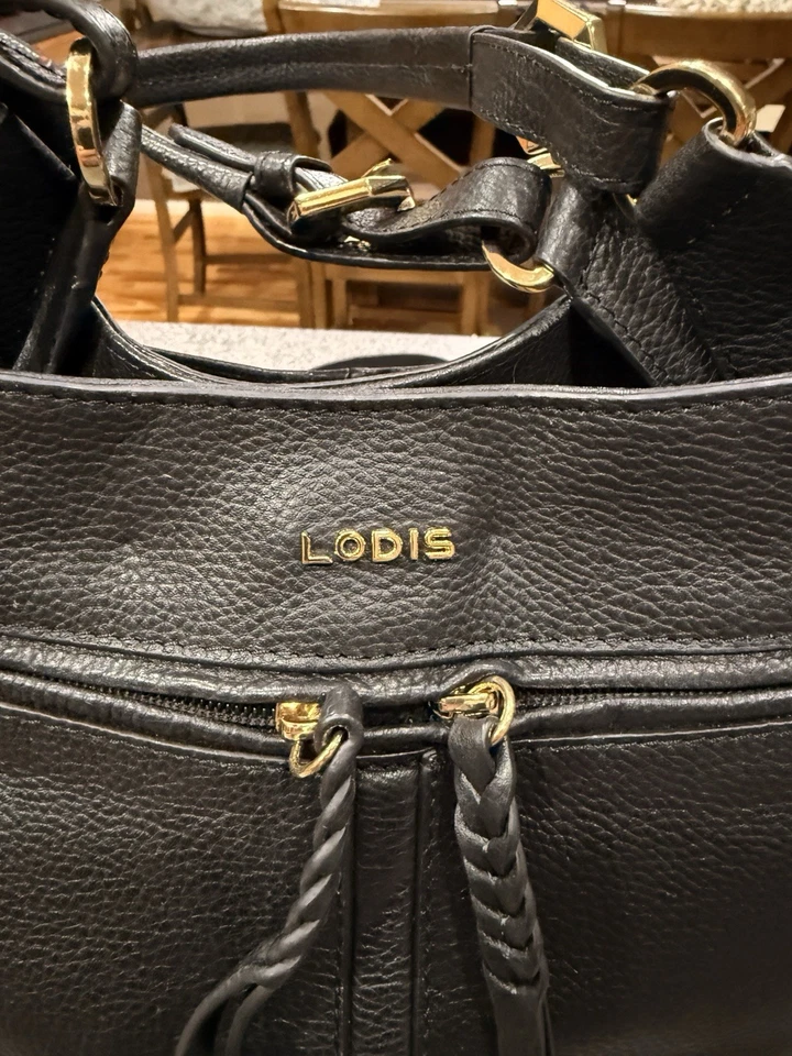 Bolso de Mano Lodis Cuero Guijarro Negro Herrajes Dorados Bandolera Foto 4 de 4