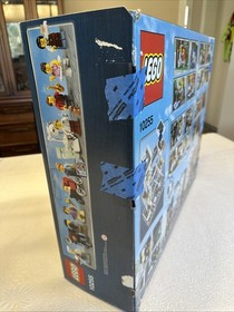 LEGO Creator Assembly Square 10255 Preowned 100% Complete Retired W/ Box Manual