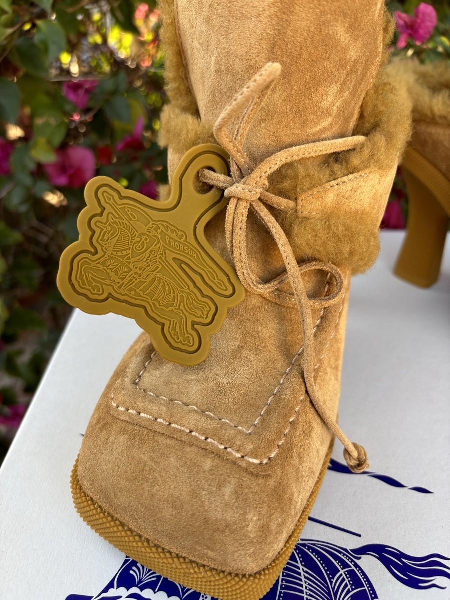 NIB $1550 Burberry Suede and Shearling Highland Mules Tan Sz