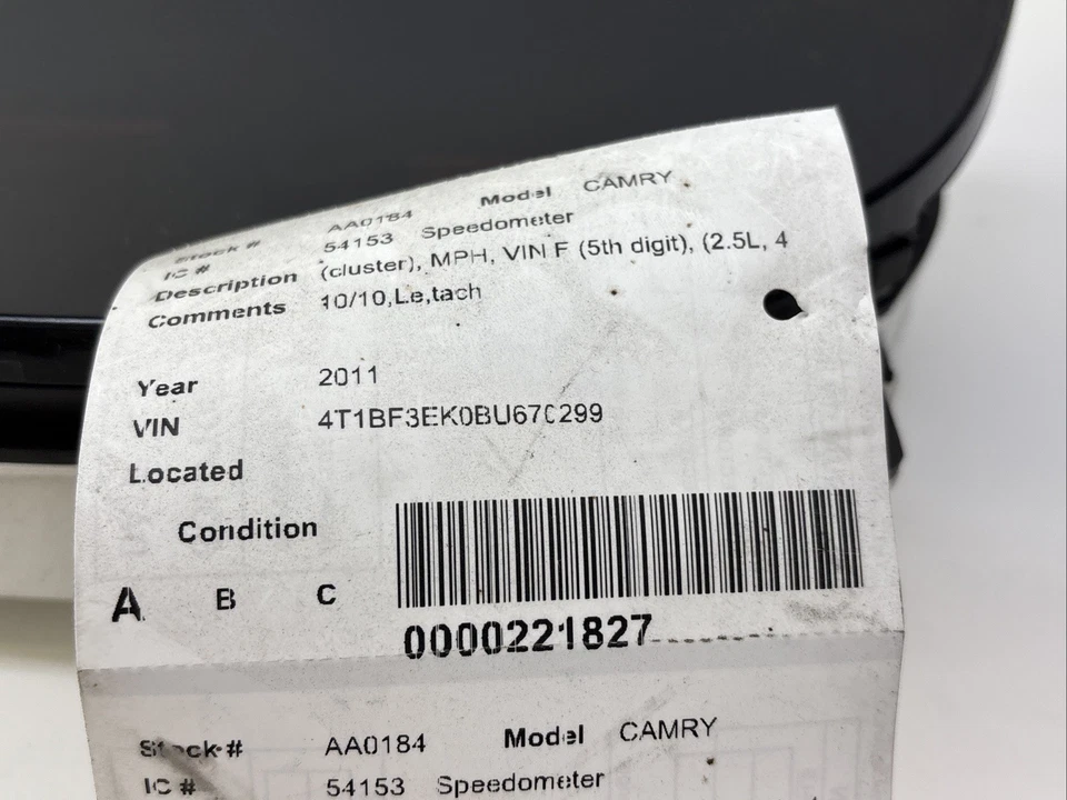 Cuadro de instrumentos velocímetro Toyota Camry 2010-2011 2,5 L (56.492 millas) Foto 4 de 4