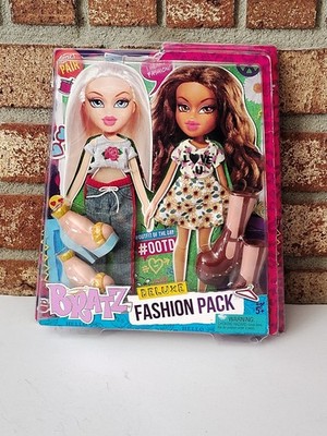New Bratz Deluxe Fashion Pack Outfit of the Day Pack of 2  MGA  Complete Sealed