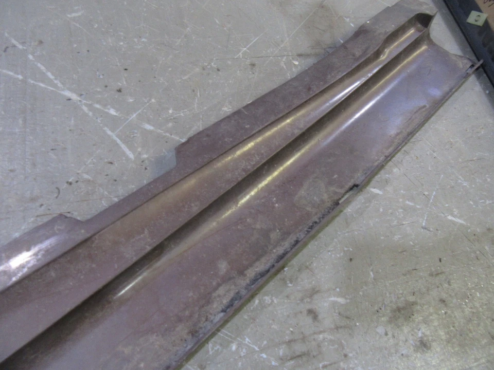 1978 Chevrolet Malibu 4 portas vagão exterior painel de válvula de enchimento traseiro - Imagem 4 de 4