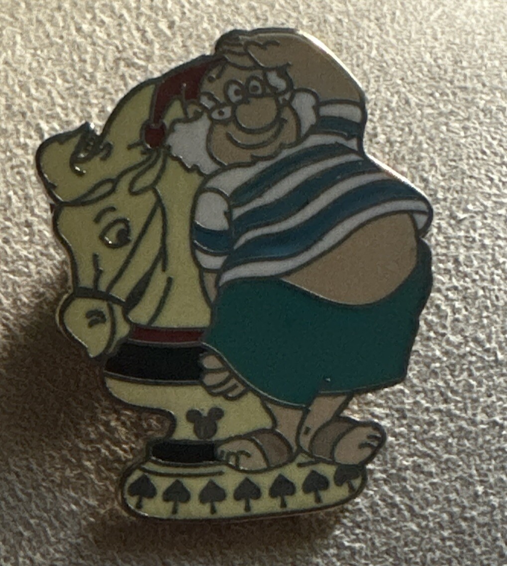 Disneyland - Mr Smee - Peter Pan Chess - Hidden Mickey Disney Pin 67488 Disney