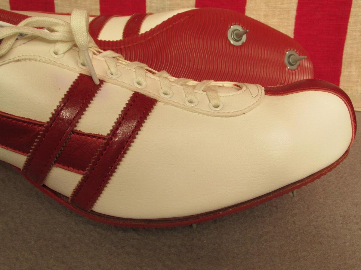 Vintage 1960s Hyde White/Red Leather Track Shoes Spikes Sz Vintage 1960s Hyde White/Red Leather Track Shoes Spikes Sz