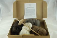 Hand Spinning Drop Wirbel Spindel Kit mit 4 Heritage Wolle - perfektes Geschenk