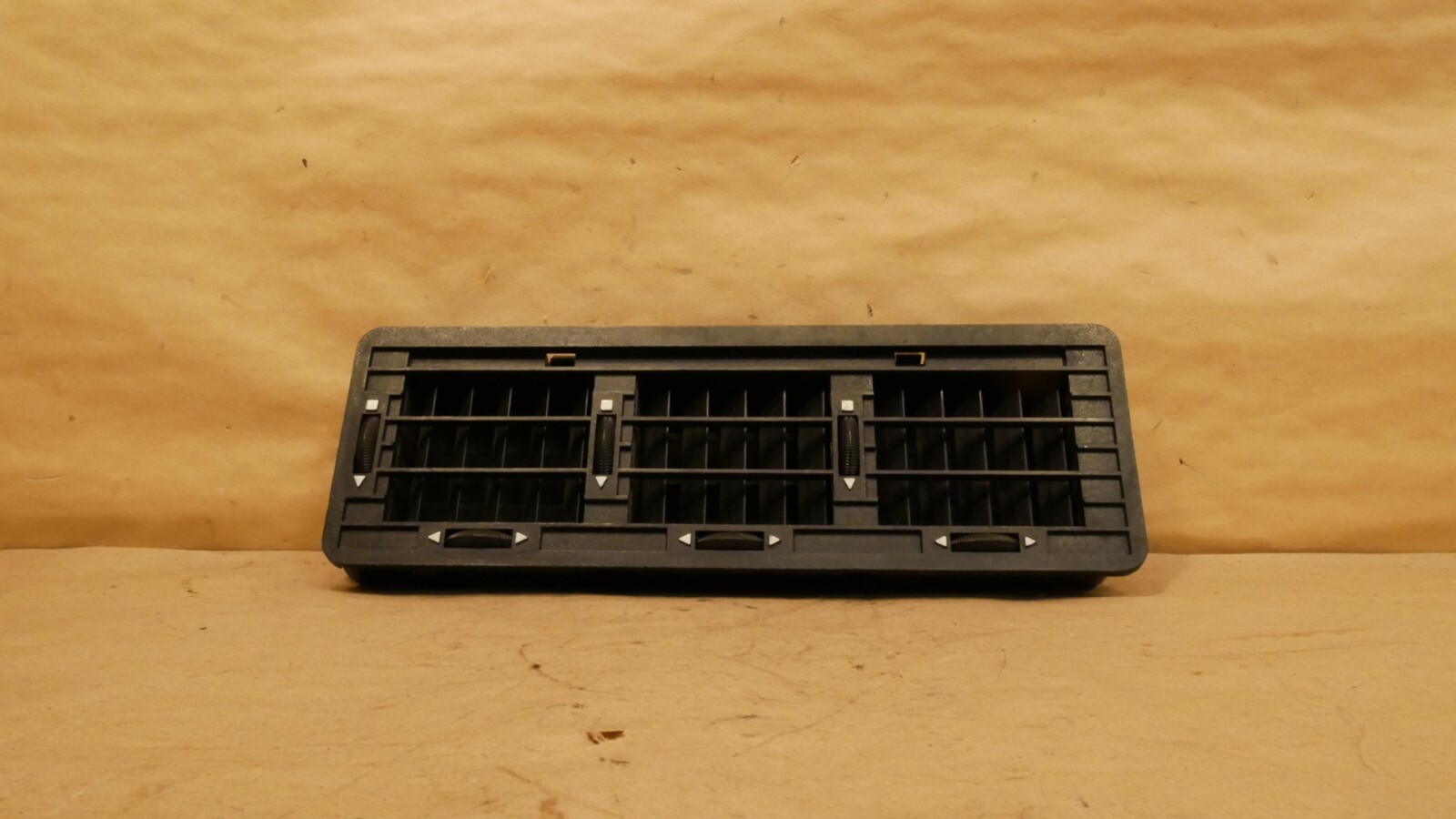 Ferrari Mondial Central Dash Air Outlet Vent PN 60657100