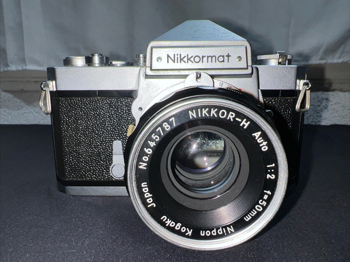 Classic Nikon NIKKORMAT 35mm Camera w Nikkor-H Auto 1:2 f=50mm