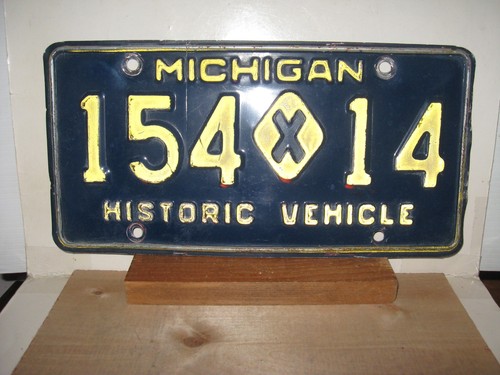 1960s-1970s Michigan License Plate Historic Vehicle # 154 X 14