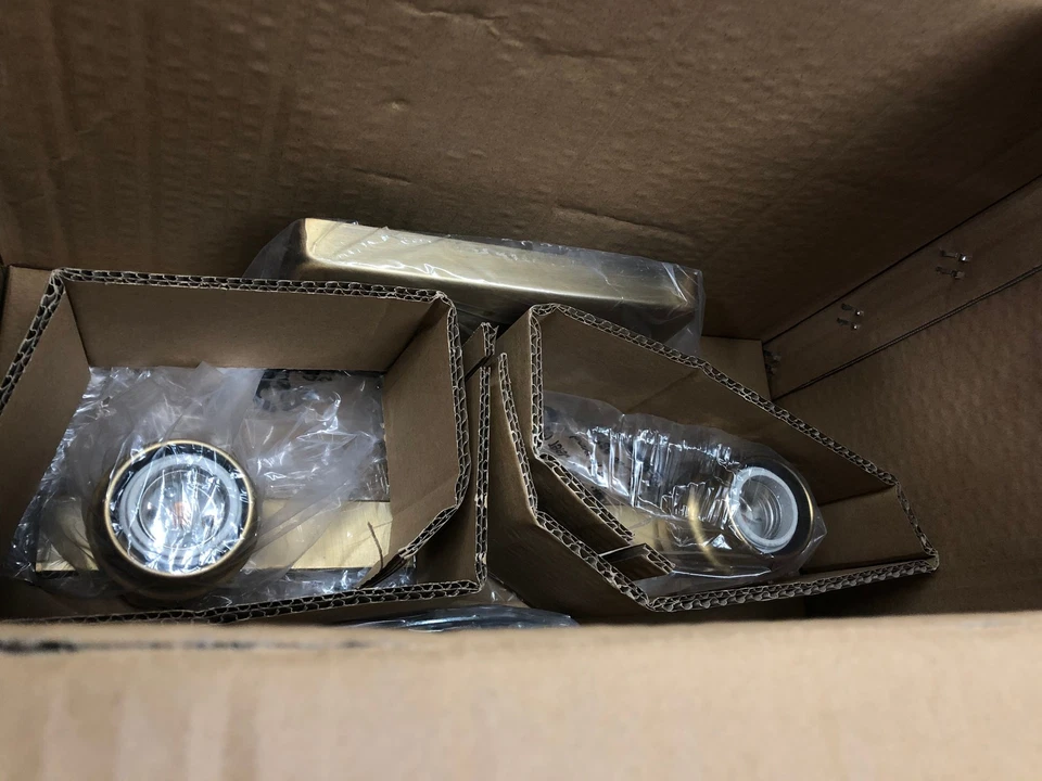 Iluminación Progress Calais 14,62 pulgadas Luz de tocador de latón vintage de 2 luces de vidrio transparente Foto 2 de 2