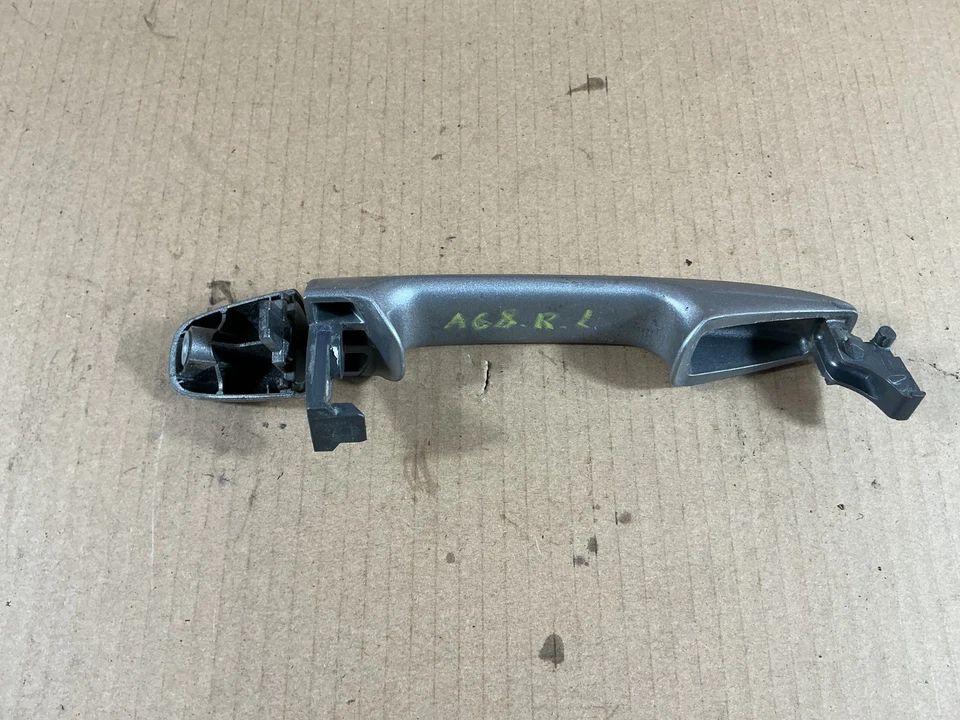 Manija de puerta exterior trasera izquierda lado del conductor Toyota Sienna 2011-2020 OEM Foto 4 de 4