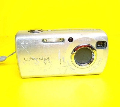 Sony Cyber-shot DSC-S40 4.1MP Digital Camera - Silver for sale