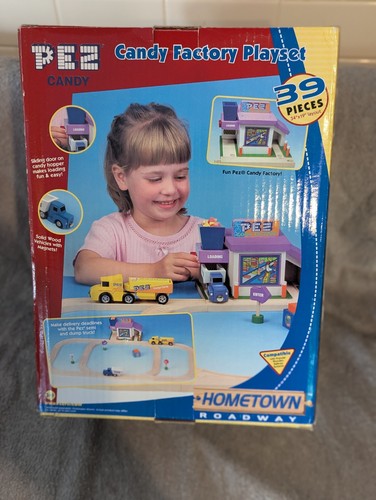 Vintage 39-teiliges Pez Candy Factory Spielset Ertl kompatibel mit Thomas Holzsets NEU