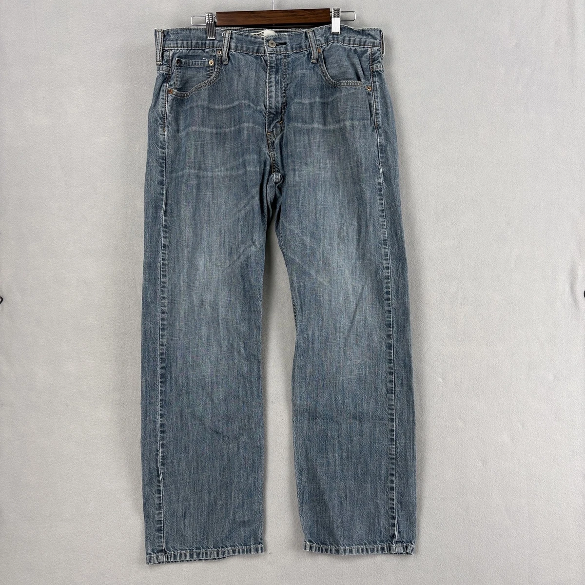 25+ Levi