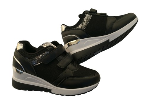 Scarpa con velcro regolabile e plantare estraibile WG 9 , scarpe donna  colore nero | | INBLU Shop Ufficiale