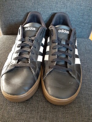 Adidas Daily 2,0 Herren Baketball Schuh Gr 42 Farbe schwarz/weiss