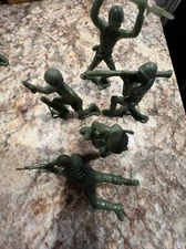 VINTAGE TIMMEE PLASTIC US ARMY MILITARY SOLDIERS LOT OF 5 ARMY MEN Free Shipping