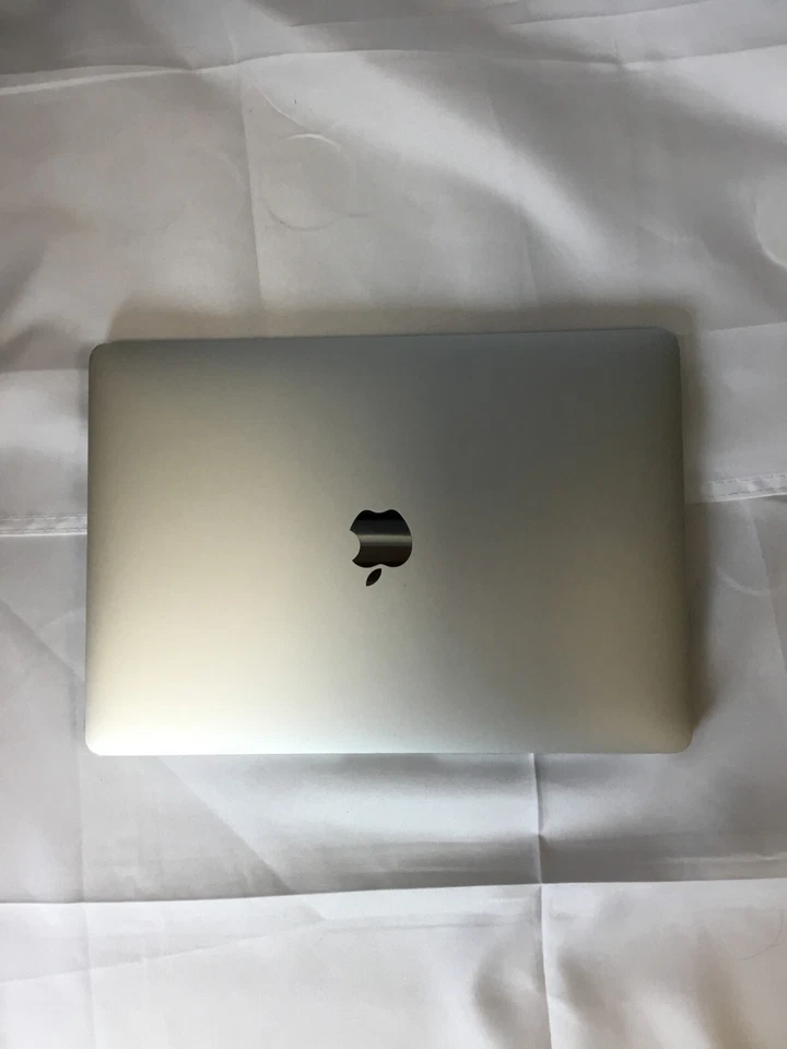 Apple MacBook Pro (M2017) "Core i7" 3.5 GHz 16 GB 1 TB SSD Grade C - Image 2 of 4