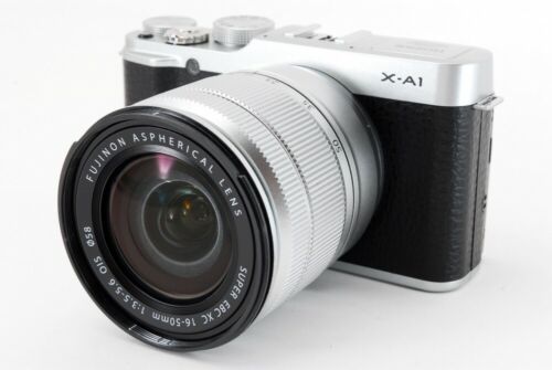 Fujifilm X-A1 Objektiv-Kit 16,3 MP 16–50 mm silber [Exc++++ mit Karton, 8 GB SD-Karte [618] - Bild 1 von 11