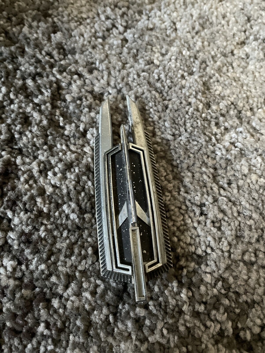 Vintage Oldsmobile Toronado Hood Emblem 408963, See Photos
