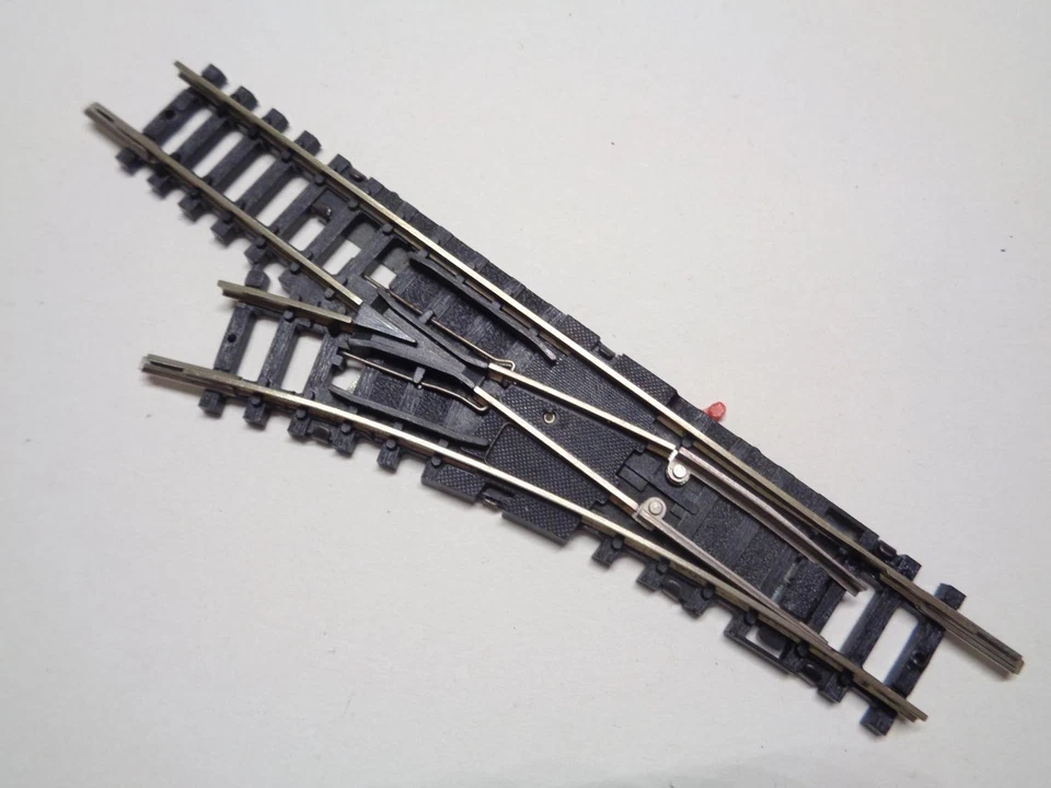 MINITRIX 14951 / 4951 Weiche L 24° 104,2mm (14341)