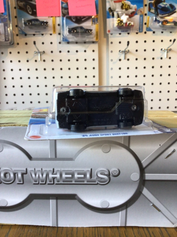 Hot Wheels Wild широкофюзеляжный Audi Sport Quattro 84 года Treasure Hunt TH плохой левый угол - Изображение 4 из 4